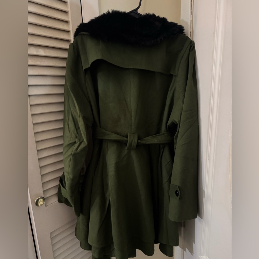 Zara Women's Olive Trench Coat with Black Faux Fur - Picture 2 of 7